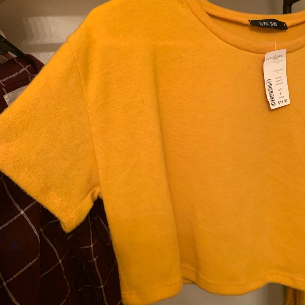 Crop top - Picture 4 of 4